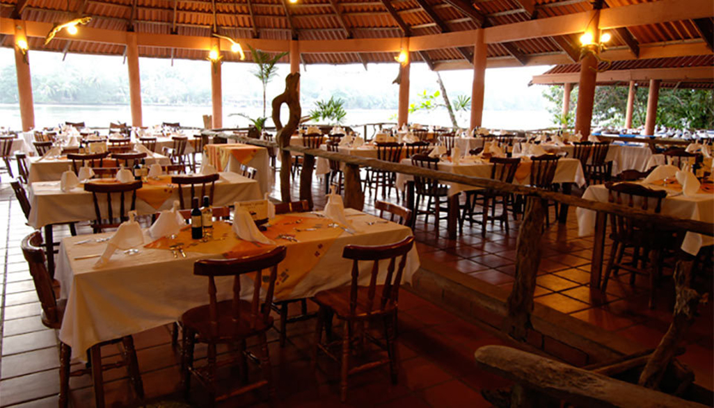 Laguna lodge restaurant